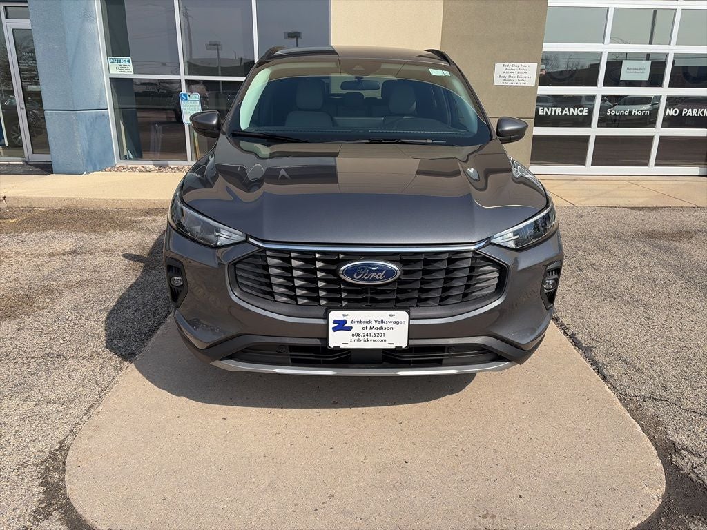 2025 Ford Escape Plug-In Hybrid Base