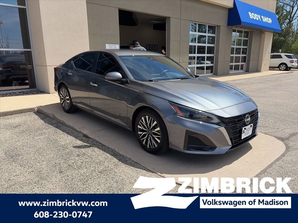 2023 Nissan Altima SV