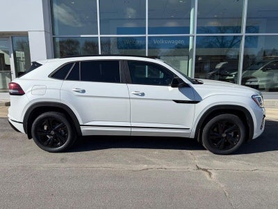2026 Volkswagen Atlas Cross Sport 2.0T SEL R-Line Black
