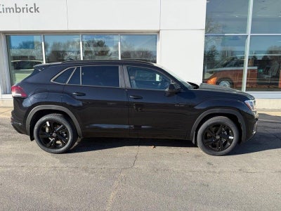 2026 Volkswagen Atlas Cross Sport 2.0T SEL R-Line Black