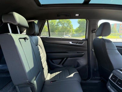 2026 Volkswagen Atlas Cross Sport 2.0T SEL R-Line Black