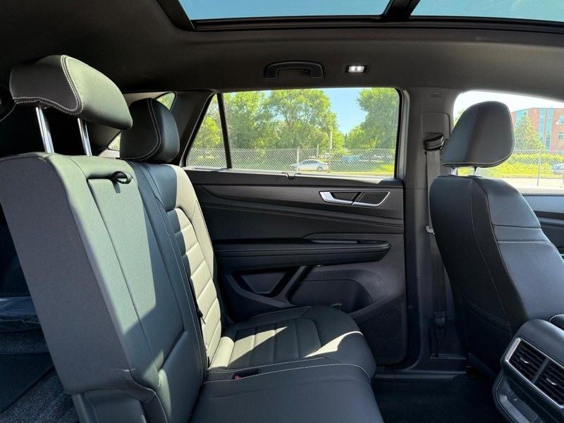 2026 Volkswagen Atlas Cross Sport 2.0T SEL R-Line Black