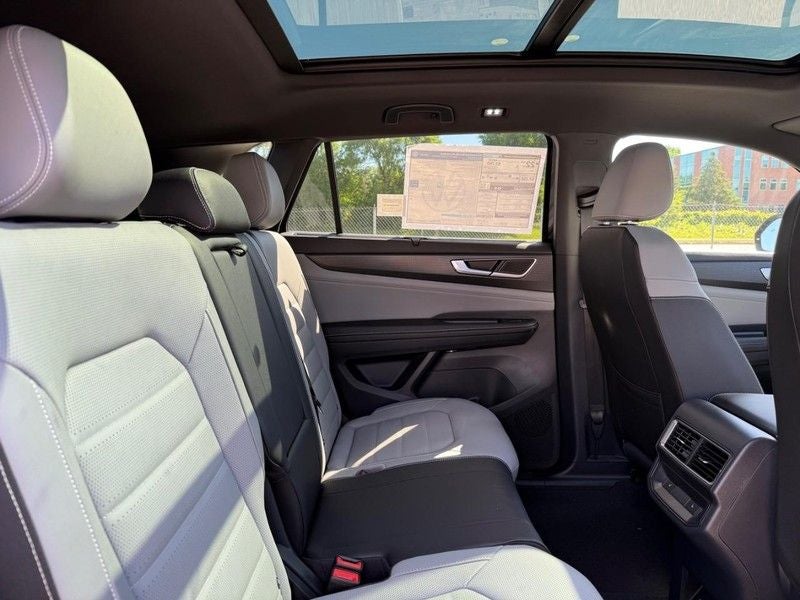 2026 Volkswagen Atlas Cross Sport 2.0T SEL R-Line Black