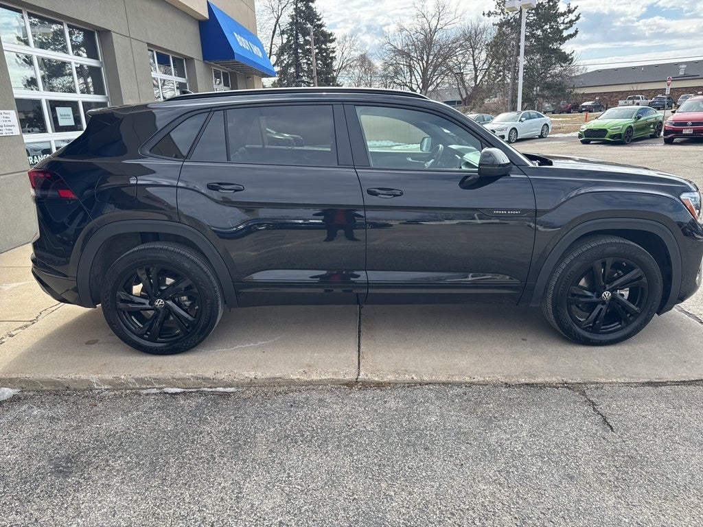 2025 Volkswagen Atlas Cross Sport 2.0T SEL R-Line Black