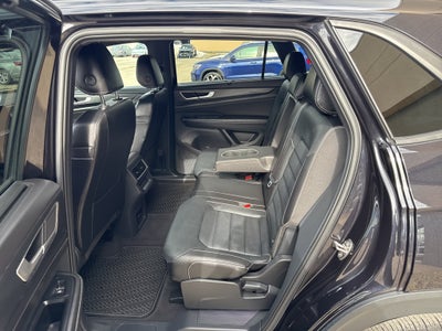 2025 Volkswagen Atlas Cross Sport 2.0T SEL R-Line Black