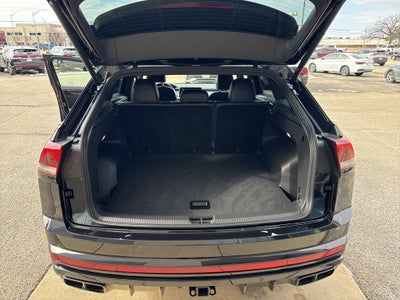 2025 Volkswagen Atlas Cross Sport 2.0T SEL R-Line Black