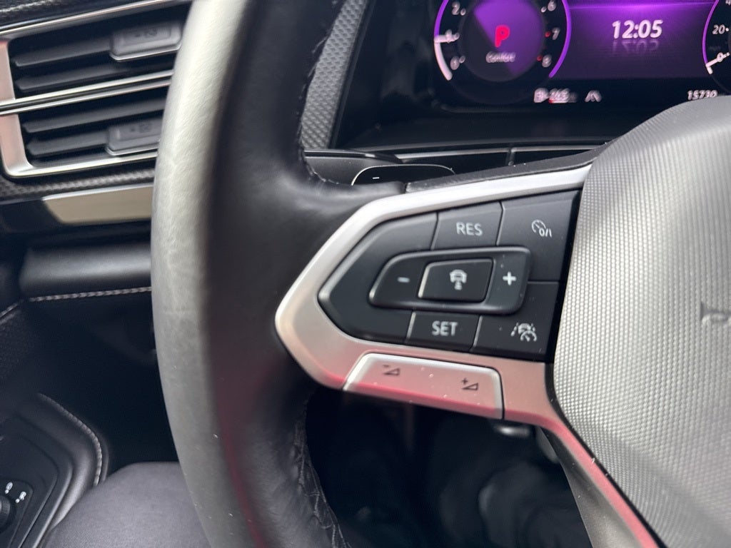 2025 Volkswagen Atlas Cross Sport 2.0T SEL R-Line Black