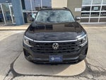2025 Volkswagen Atlas Cross Sport 2.0T SEL R-Line Black