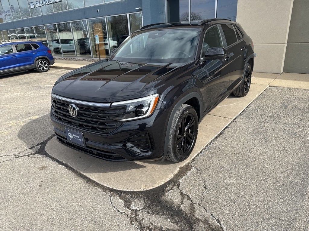 2025 Volkswagen Atlas Cross Sport 2.0T SEL R-Line Black