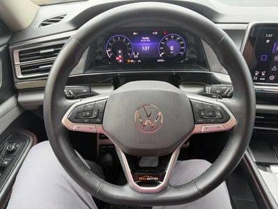 2024 Volkswagen Atlas 2.0T Peak Edition SE w/Technology