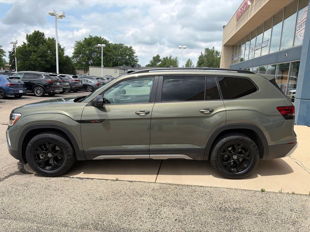 2024 Volkswagen Atlas 2.0T Peak Edition SE w/Technology