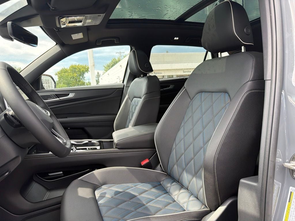 2026 Volkswagen Atlas Cross Sport SEL Premium R-Line