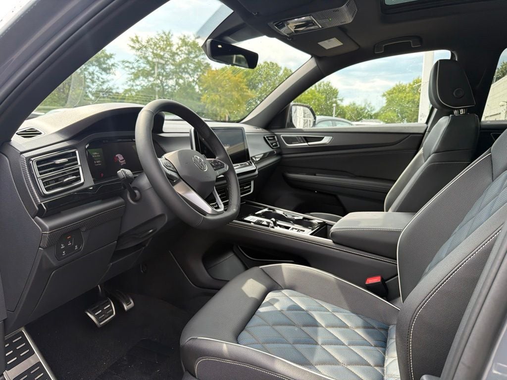 2026 Volkswagen Atlas Cross Sport SEL Premium R-Line