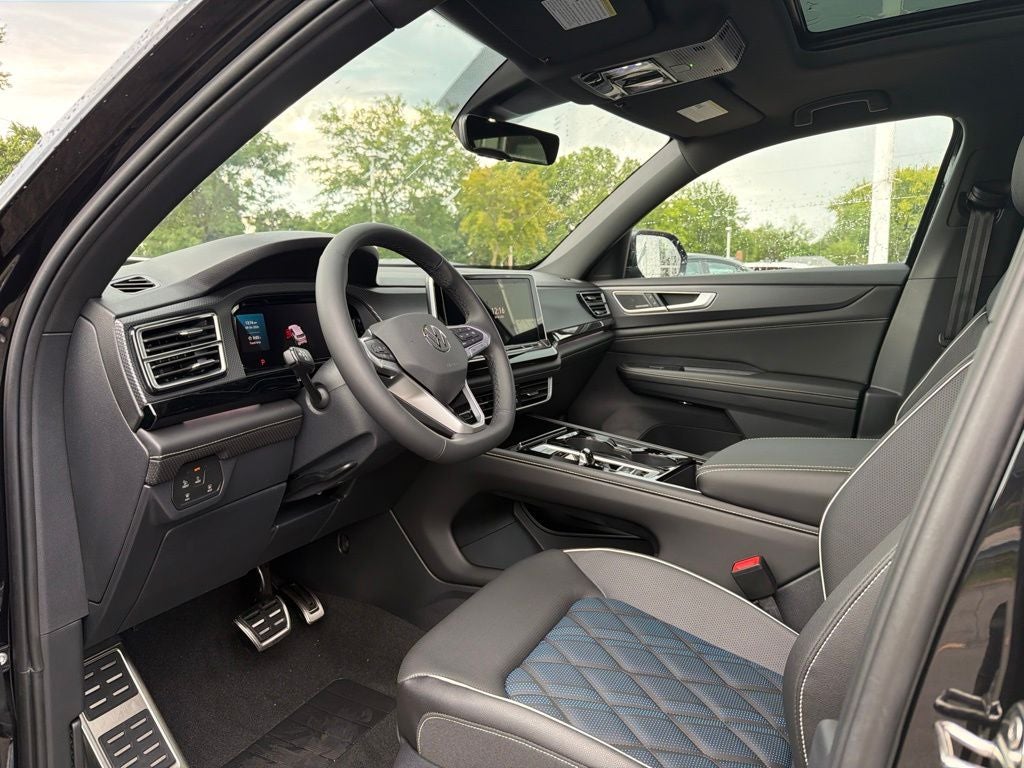 2026 Volkswagen Atlas Cross Sport 2.0T SEL Premium R-Line