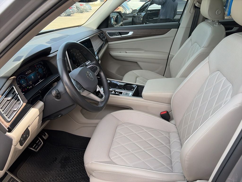 2024 Volkswagen Atlas 2.0T SEL Premium R-Line