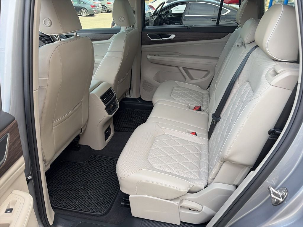 2024 Volkswagen Atlas 2.0T SEL Premium R-Line