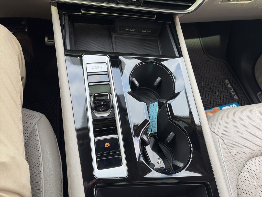 2024 Volkswagen Atlas 2.0T SEL Premium R-Line