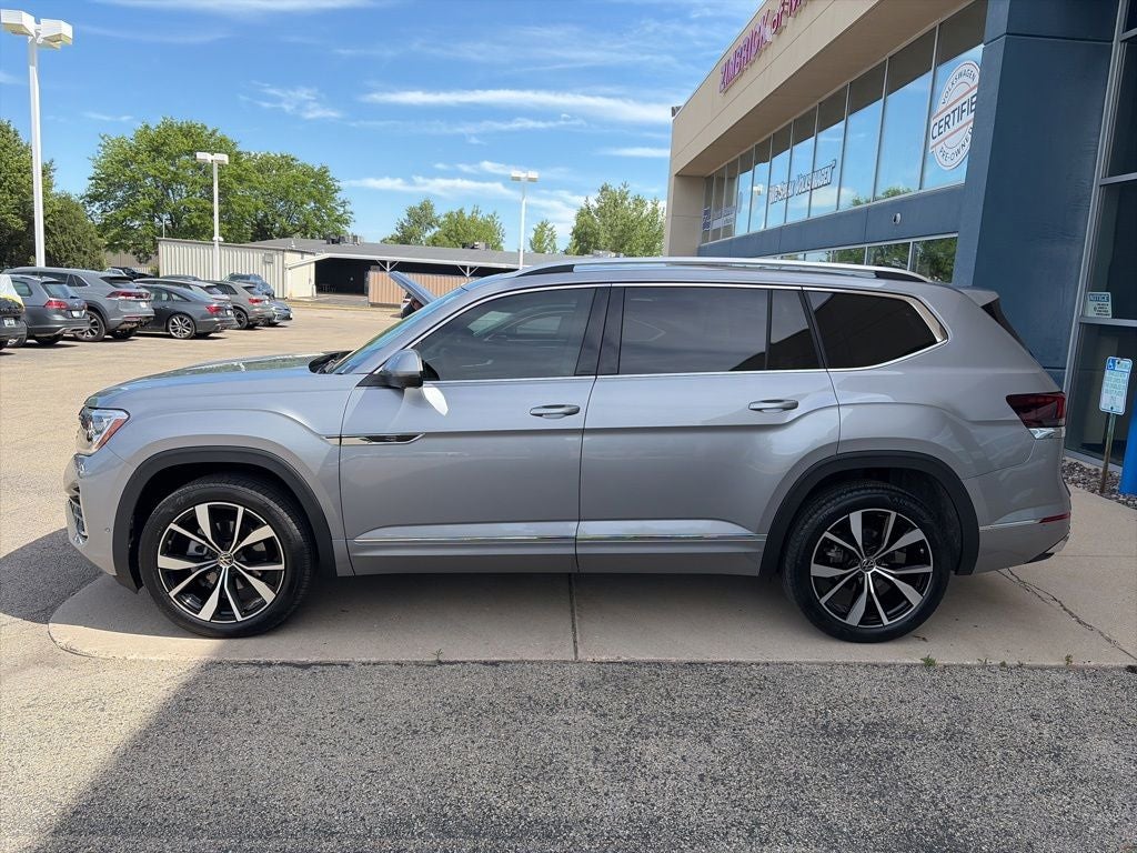 2024 Volkswagen Atlas 2.0T SEL Premium R-Line