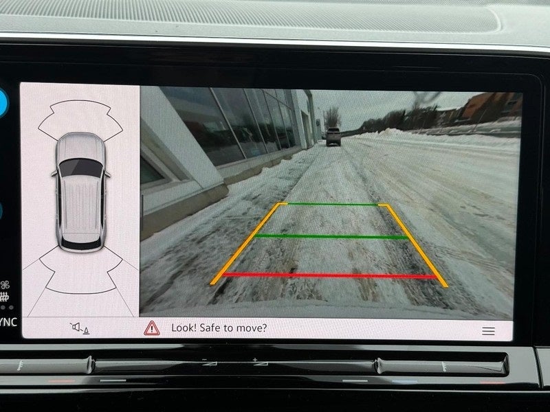 2026 Volkswagen Atlas Cross Sport 2.0T SE w/Technology
