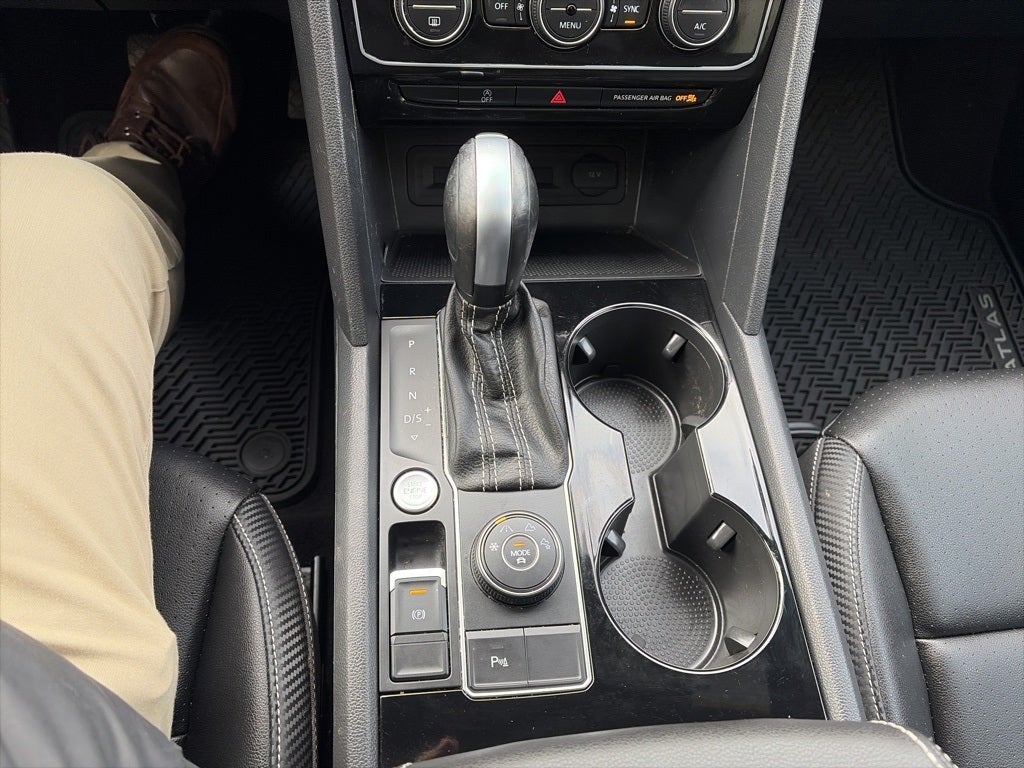 2023 Volkswagen Atlas Cross Sport 2.0T SE w/Technology