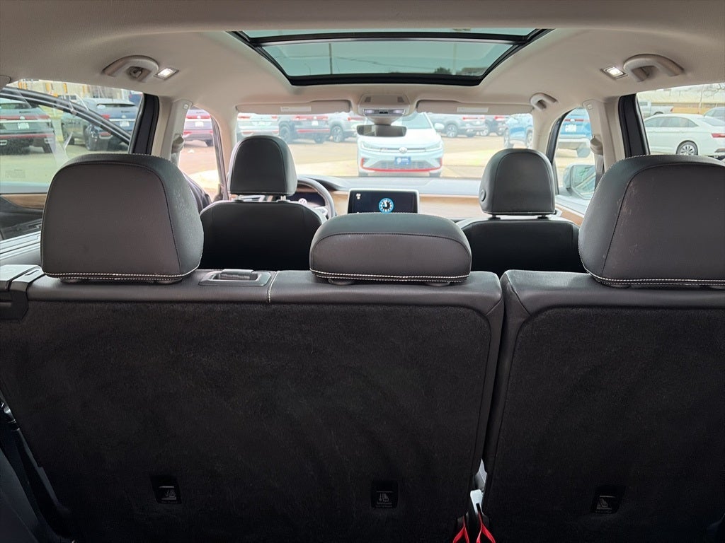 2025 Volkswagen Atlas 2.0T SE w/Technology