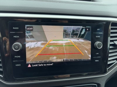 2022 Volkswagen Atlas 3.6L V6 SE w/Technology