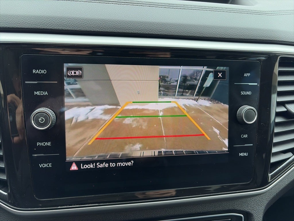 2022 Volkswagen Atlas 3.6L V6 SE w/Technology