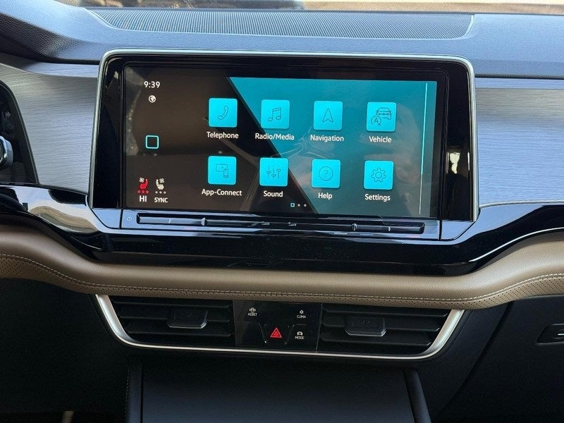 2026 Volkswagen Atlas Cross Sport 2.0T SE