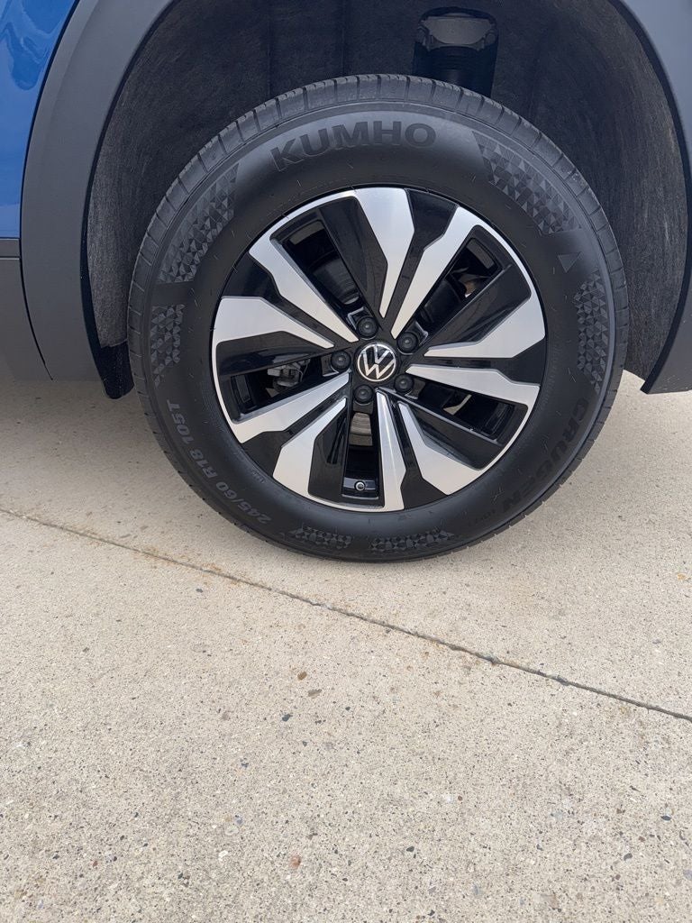 2025 Volkswagen Atlas Cross Sport 2.0T SE