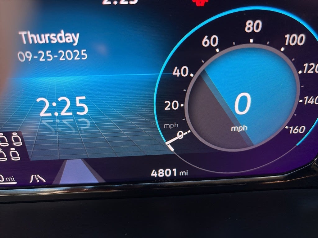 2025 Volkswagen Atlas 2.0T SE