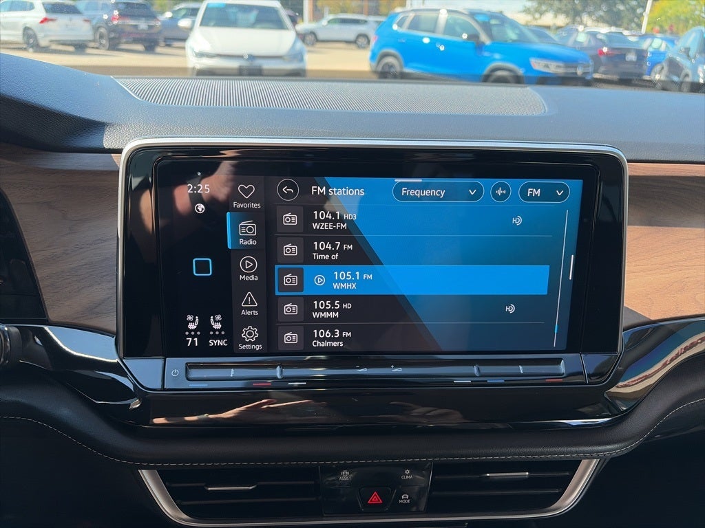 2025 Volkswagen Atlas 2.0T SE