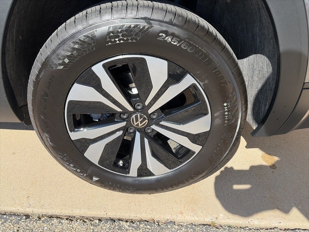 2025 Volkswagen Atlas 2.0T SE