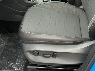 2026 Volkswagen Taos 1.5T SE Black