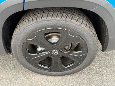 2026 Volkswagen Taos 1.5T SE Black