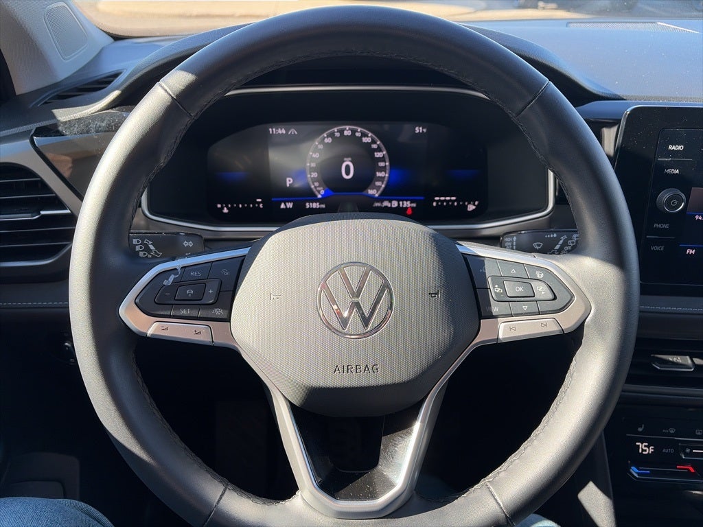 2025 Volkswagen Taos 1.5T SE Black