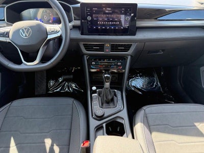 2026 Volkswagen Taos 1.5T SE Black