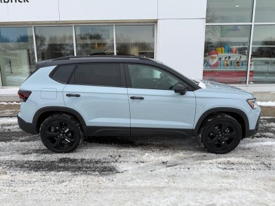 2026 Volkswagen Taos 1.5T SE Black