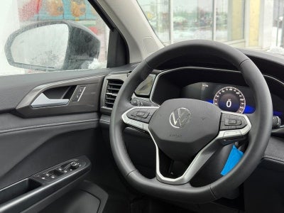 2026 Volkswagen Taos 1.5T SE Black