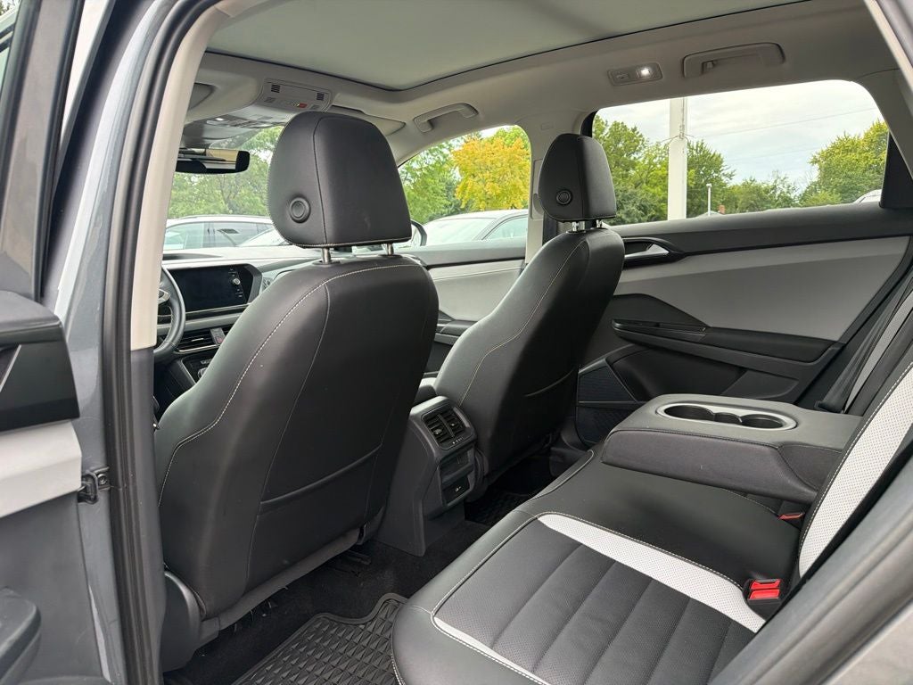 2023 Volkswagen Taos 1.5T SEL