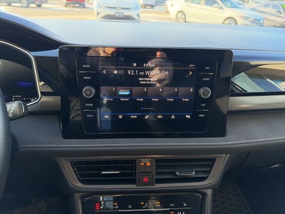 2025 Volkswagen Taos 1.5T SE Black