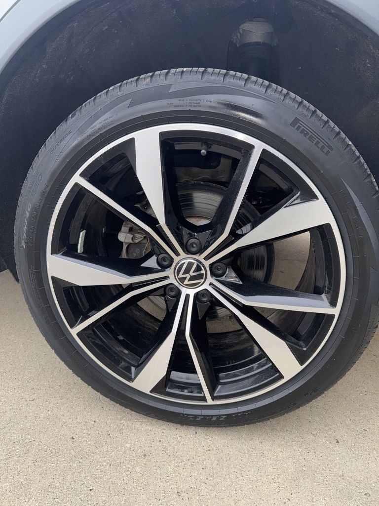 2022 Volkswagen Tiguan 2.0T SEL R-Line