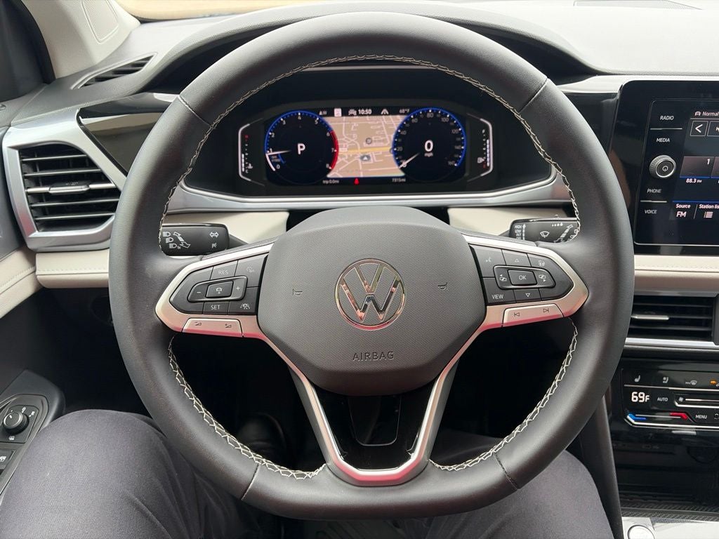 2025 Volkswagen Taos 1.5T SEL