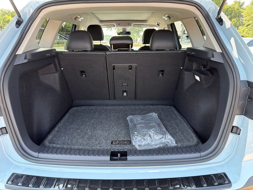 2025 Volkswagen Taos 1.5T SEL