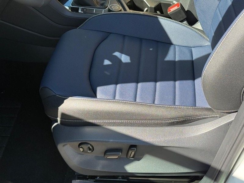 2026 Volkswagen Taos 1.5T SEL