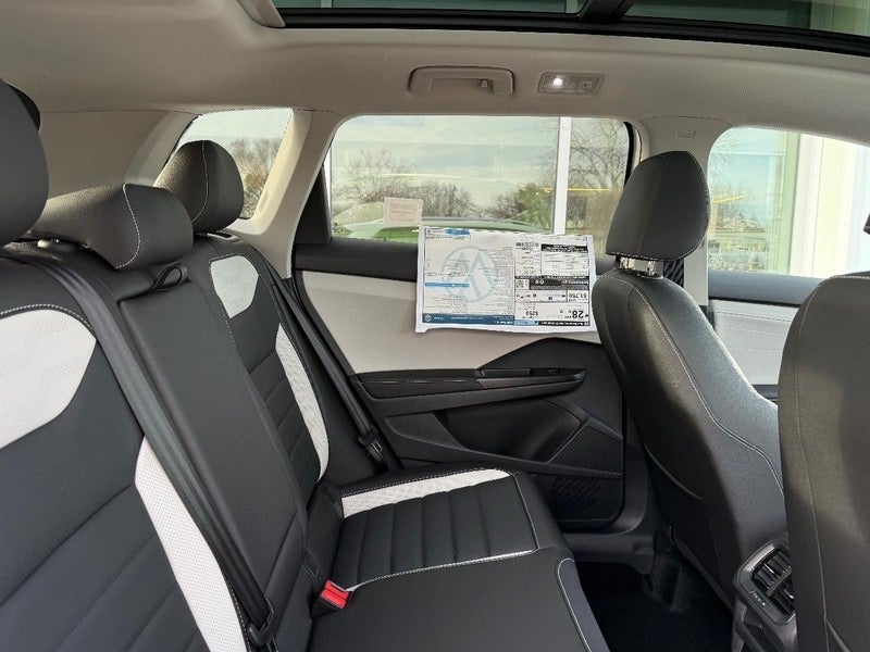 2026 Volkswagen Taos 1.5T SEL