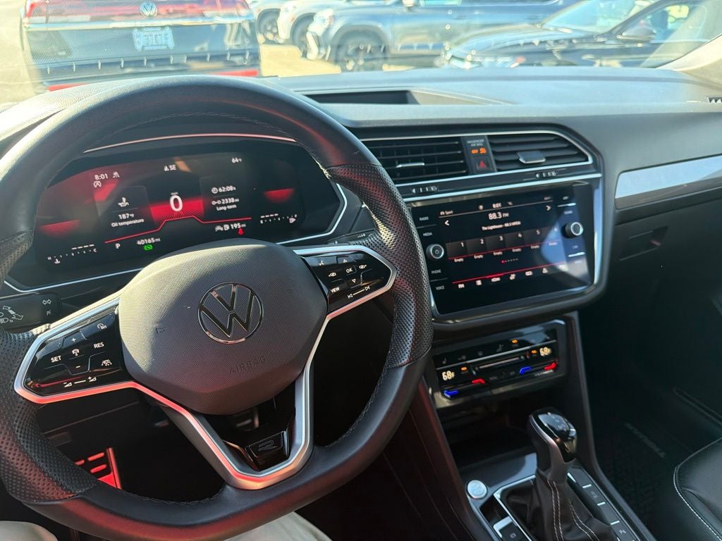 2024 Volkswagen Tiguan SE R-Line Black
