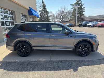 2024 Volkswagen Tiguan 2.0T SE R-Line Black