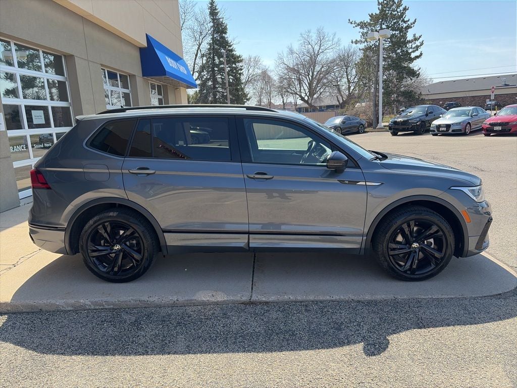 2024 Volkswagen Tiguan 2.0T SE R-Line Black