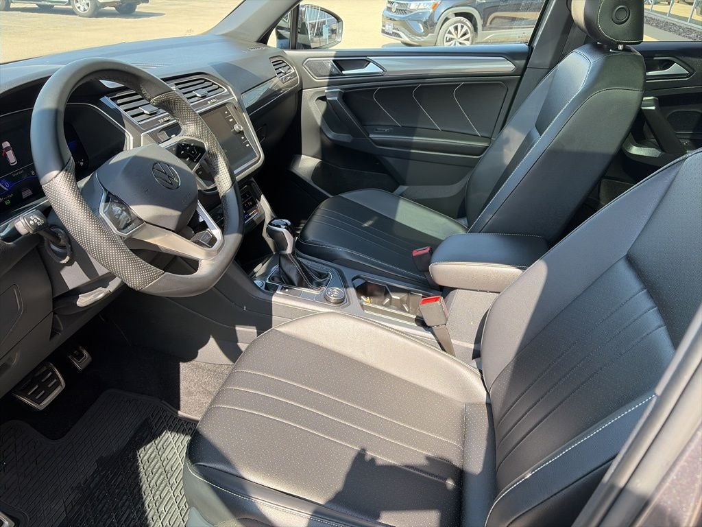 2024 Volkswagen Tiguan 2.0T SE R-Line Black