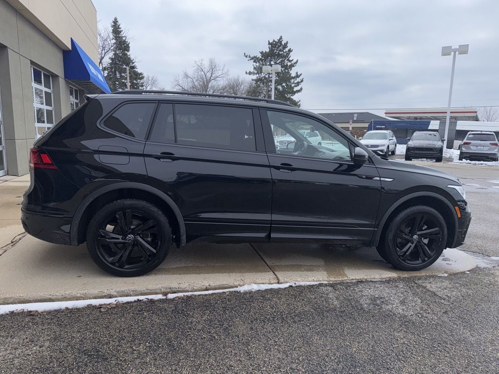 2024 Volkswagen Tiguan 2.0T SE R-Line Black